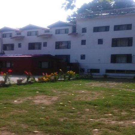 Srīnagar Hotel Grand Jigar מראה חיצוני תמונה