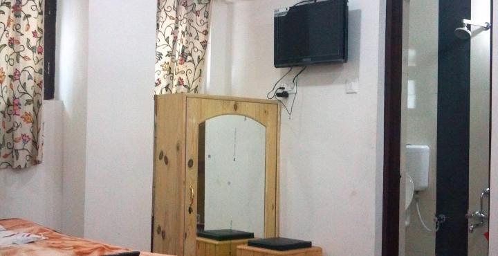 Srīnagar Hotel Grand Jigar מראה חיצוני תמונה
