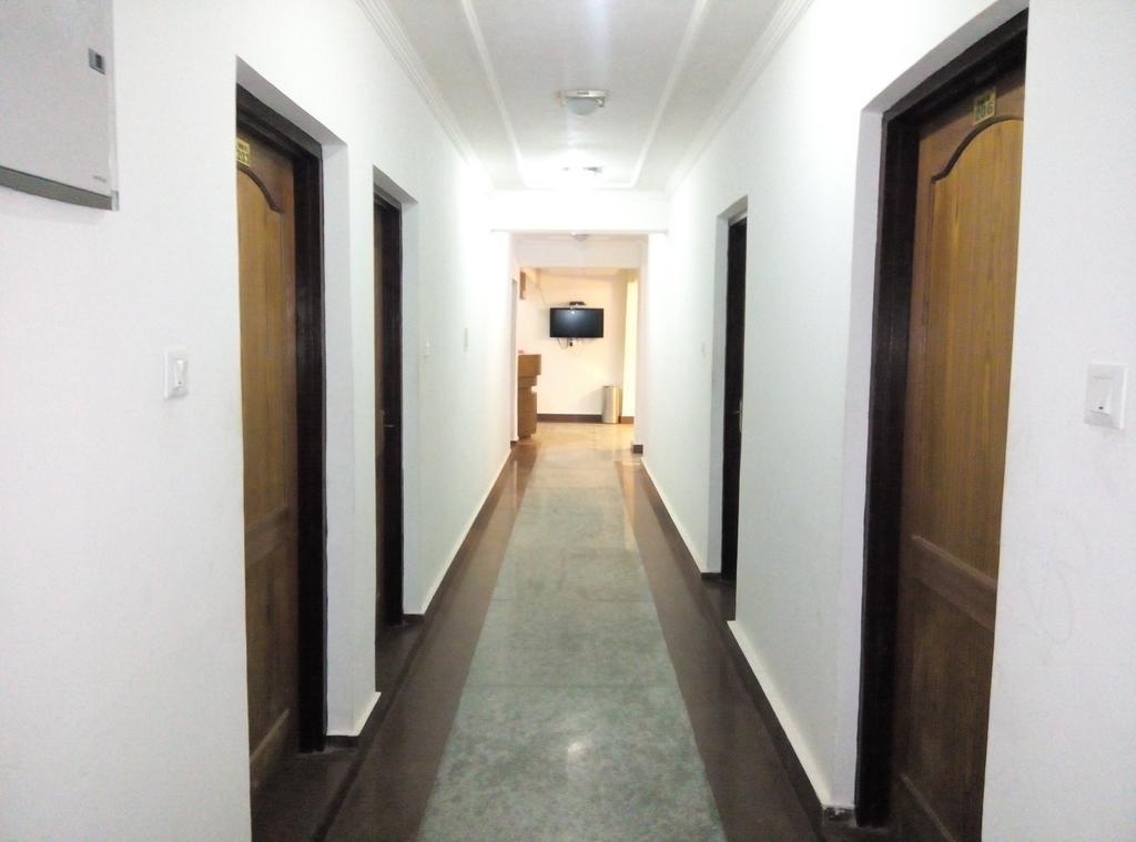 Srīnagar Hotel Grand Jigar מראה חיצוני תמונה