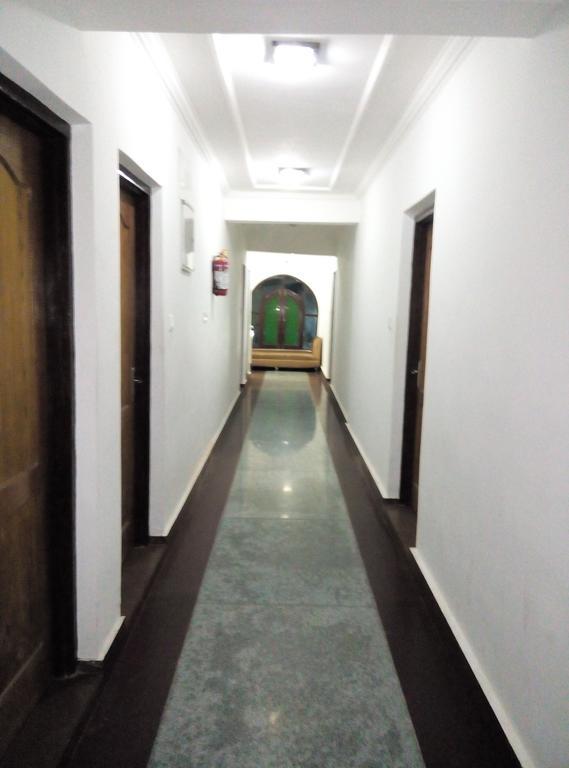 Srīnagar Hotel Grand Jigar מראה חיצוני תמונה