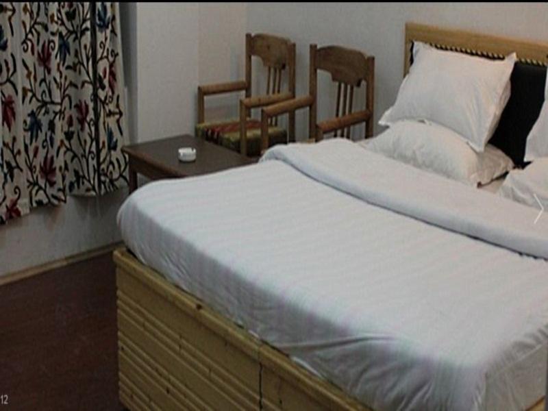 Srīnagar Hotel Grand Jigar מראה חיצוני תמונה